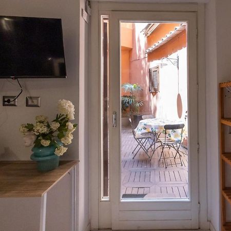 Rione Monti Studio Apt With Private Garden Рим Экстерьер фото