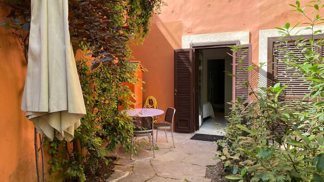 Rione Monti Studio Apt With Private Garden Рим Экстерьер фото