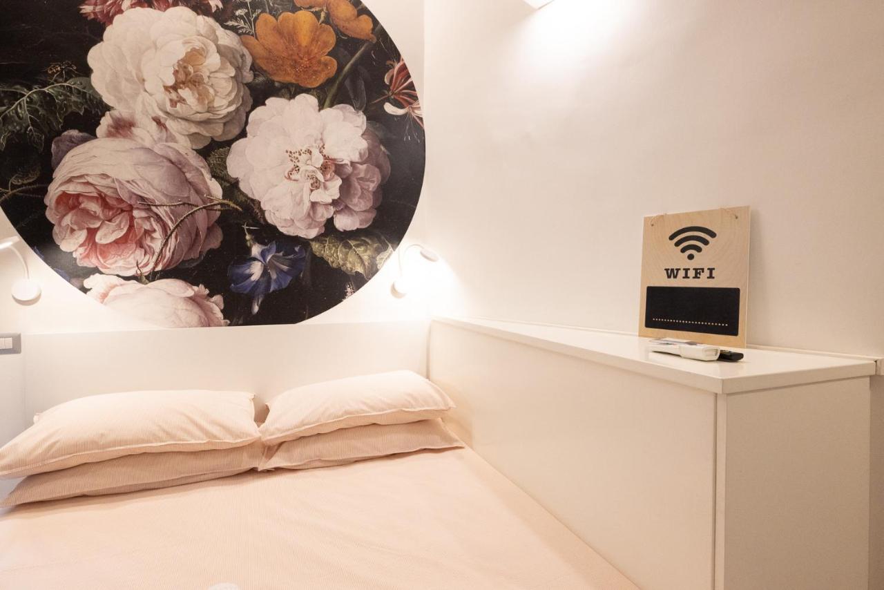 Rione Monti Studio Apt With Private Garden Рим Экстерьер фото