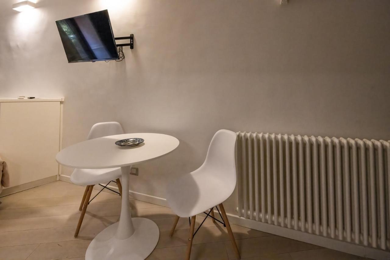 Rione Monti Studio Apt With Private Garden Рим Экстерьер фото